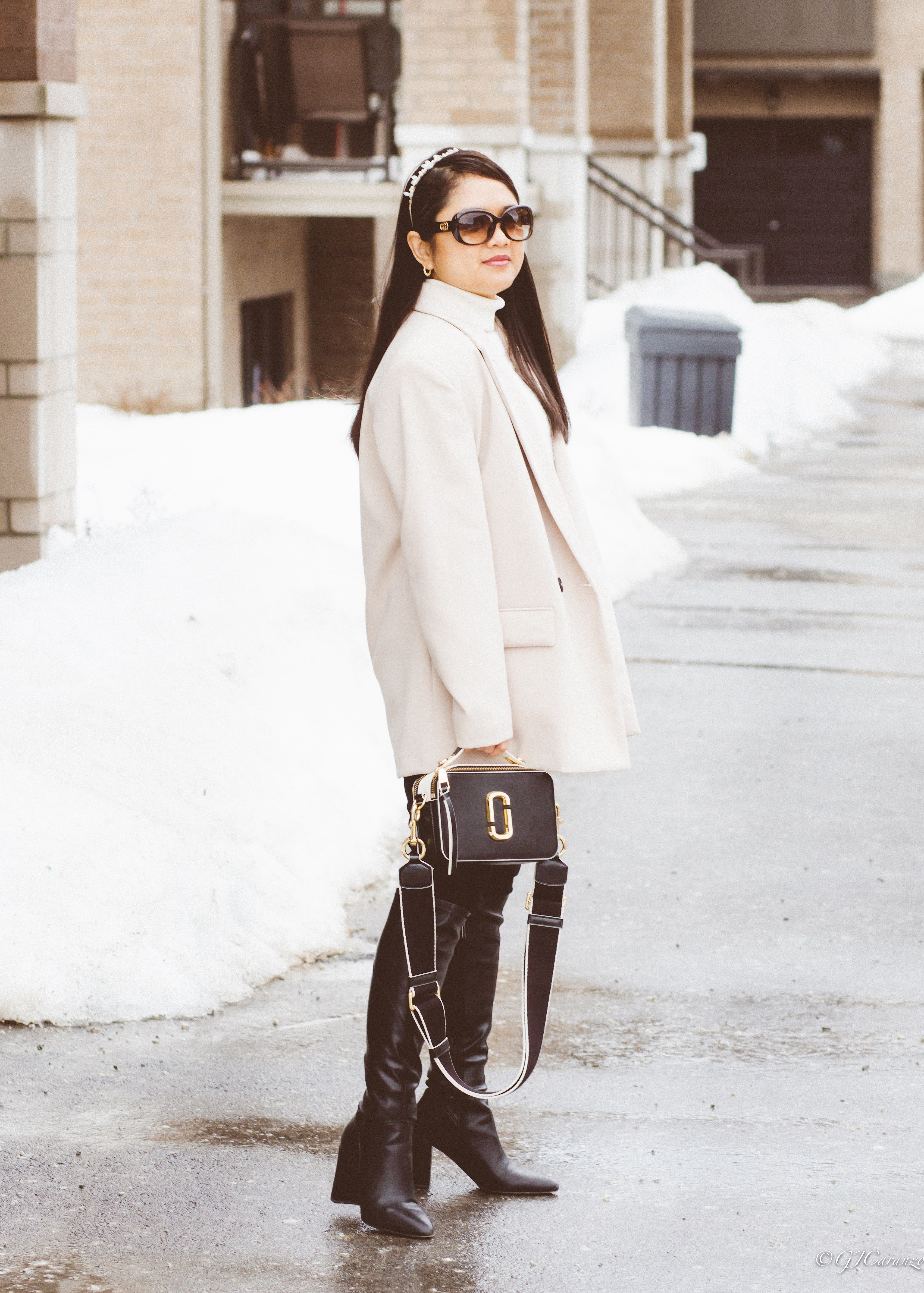 Oversize Blazer | Marc Jacobs Sure Shot Bag | Franco Sarto Knee High Boots | Gucci Sunglasses | Spring Outfit Ideas | Petite Fashion | Neutral Outfit