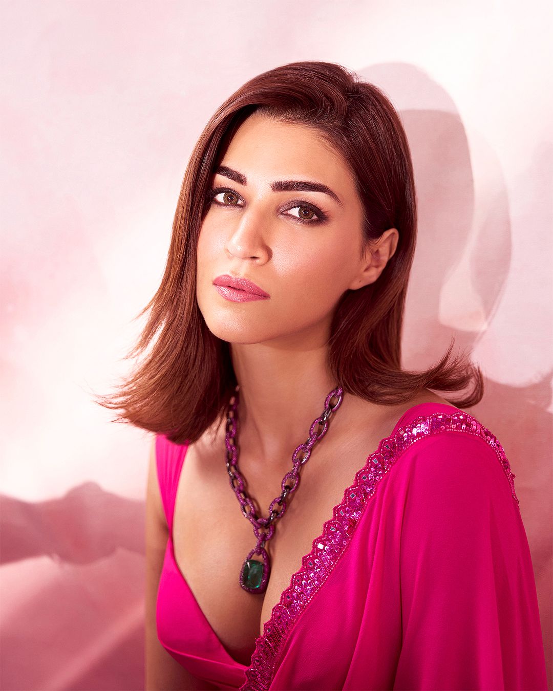 Kriti Sanon or Alia Bhatt: Who has mastered the Pink Saree Look?
