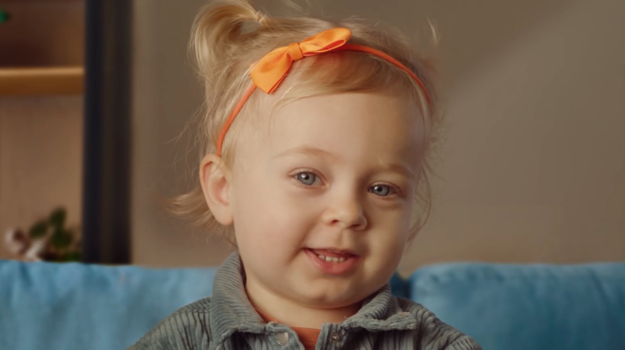 Campanha do Itaú para o ano de 2021 com a bebê Alice e a atriz Fernanda Montenegro