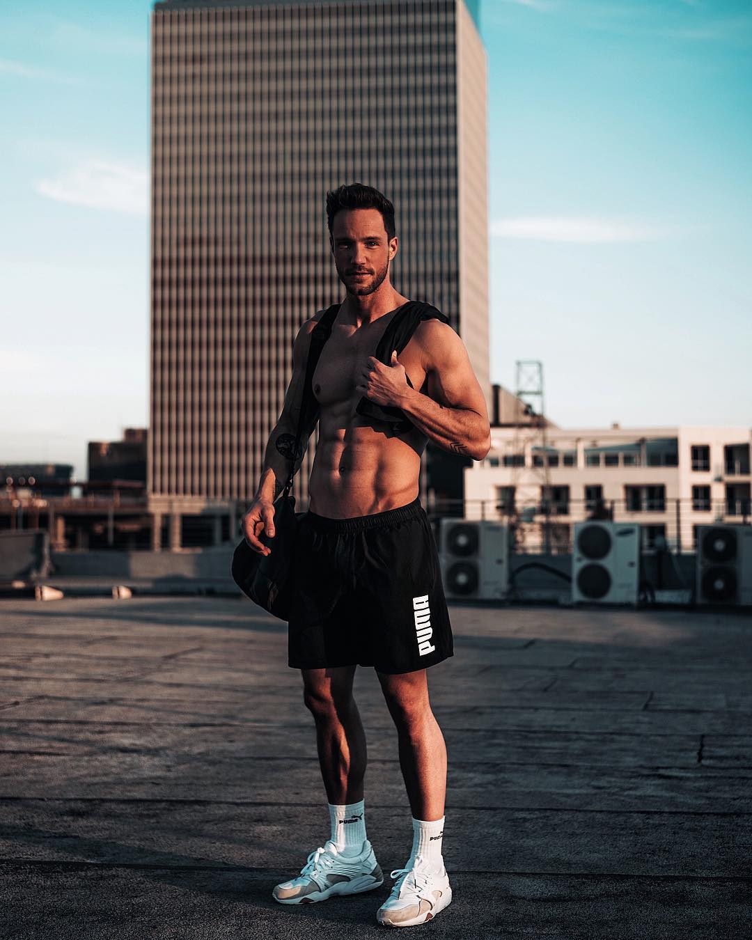 handsome-fit-man-huge-forehead-shirtless-body-daddy-abs-street