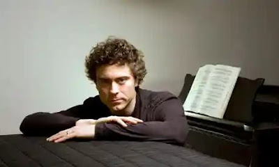 Paul Lewis picture