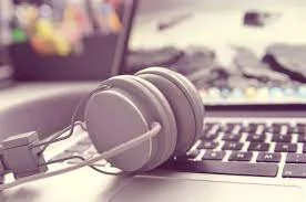 how to make money online by listening music