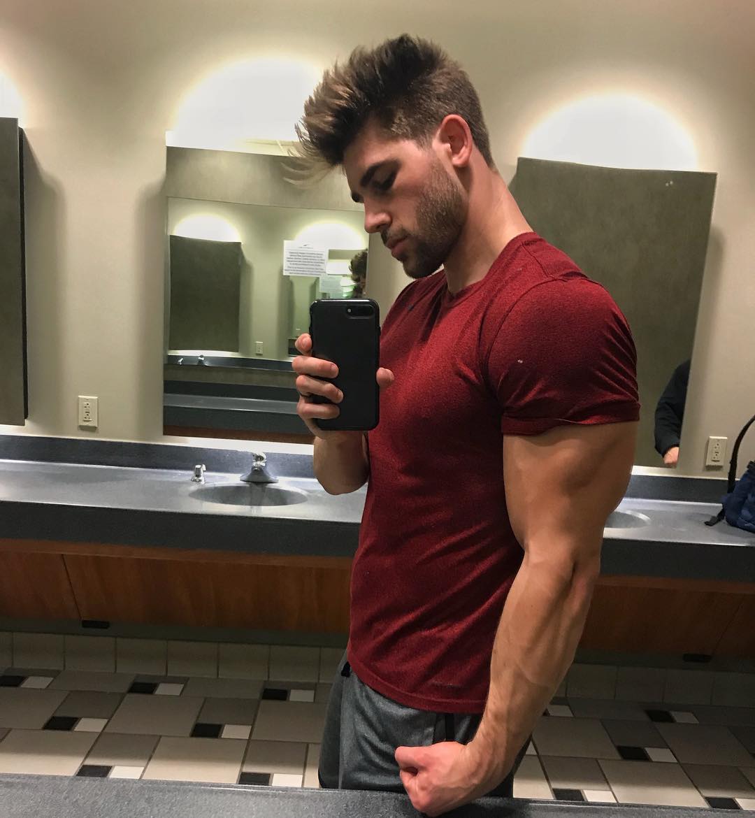 hot-young-cocky-guy-huge-strong-arms-selfie