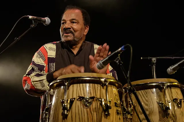 Venha e testemunhe BONGA ao vivo no Centro de Artes de Águeda