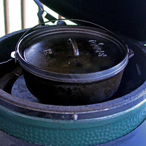 Dutch oven in the Big Green Egg