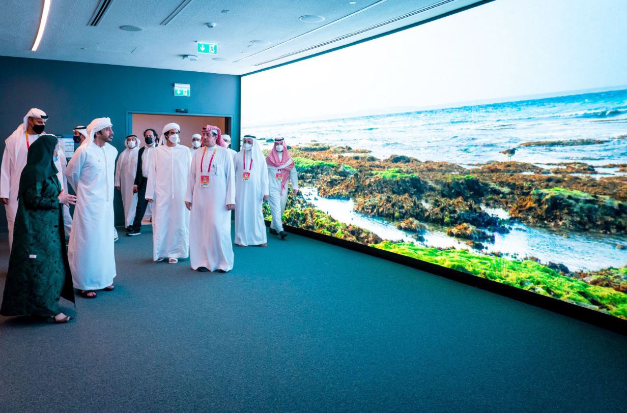 عبدالله بن زايد يشيد بالمشاركة السعودية المميزة في إكسبو دبي Expo Dubai ويتعرف على شعار طموح بلا حدود