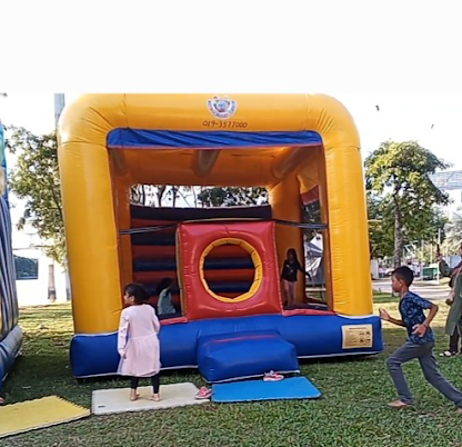 Yellow jumping bouncy rooftop - 14ftx14ft Untuk booking tekan link pada Gambar