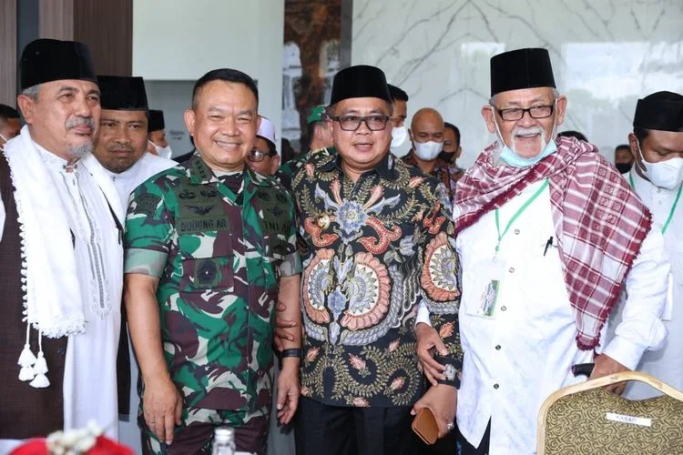 Bertemu Ulama Aceh, Jenderal Dudung: Santri Kalau Mau Masuk TNI Minimal Akhlaknya Terjaga