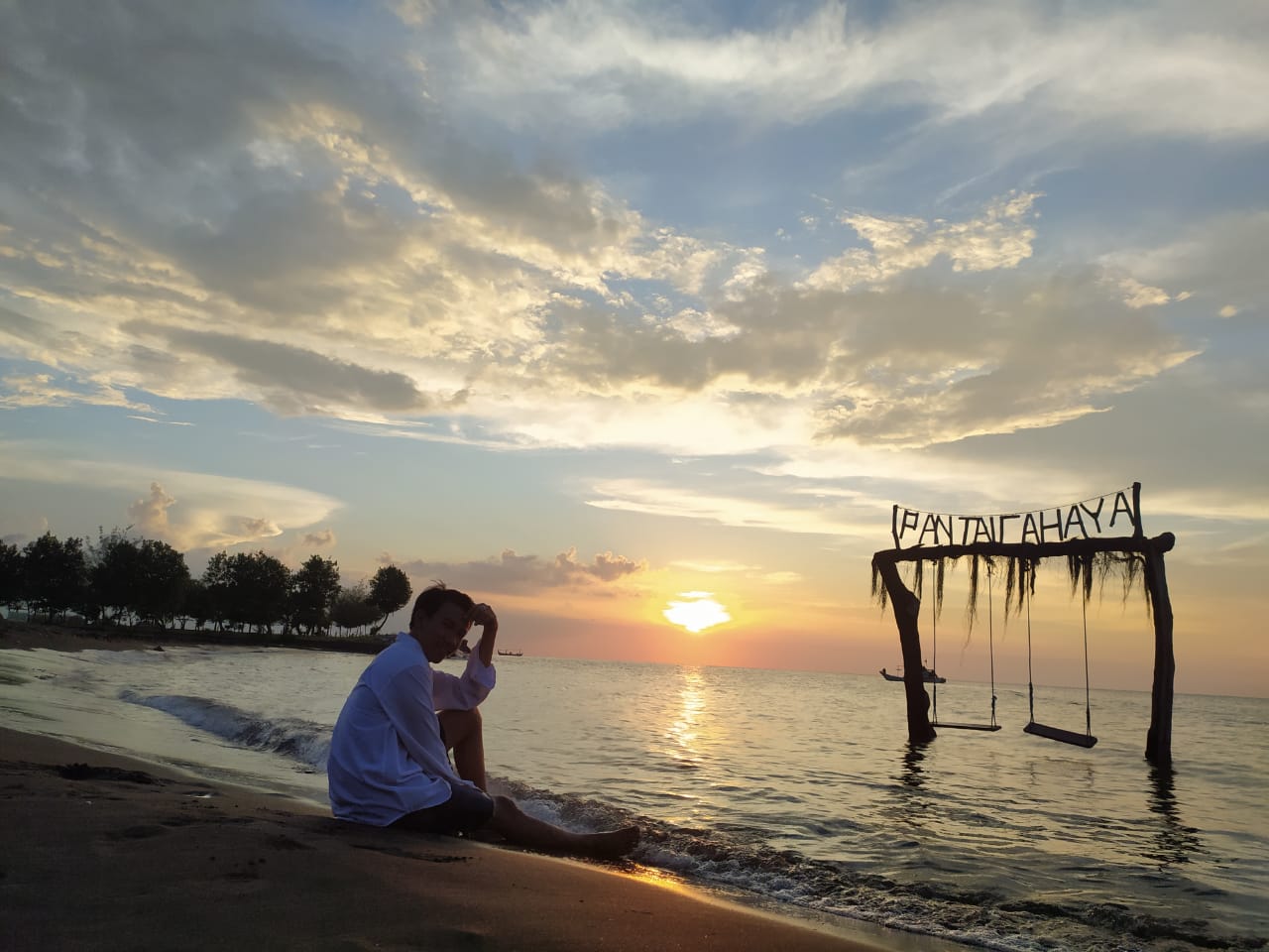 Pantai Cahaya