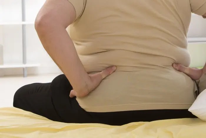 Dampak obesitas dan kelebihan berat badan terhadap kesehatan tulang belakang