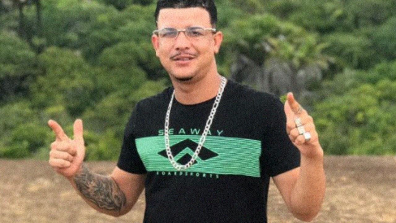 MC é assassinado e tem corpo desenterrado de cemitério e incendiado no Grande Recife