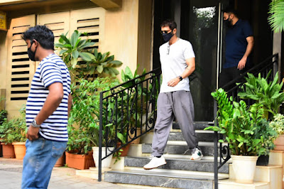 Bollywood star Arjun Rampal spotted in Bandra