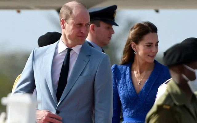 Kate Middleton wore a blue lace outfit, skirt and top by Jenny Packham in Belize City