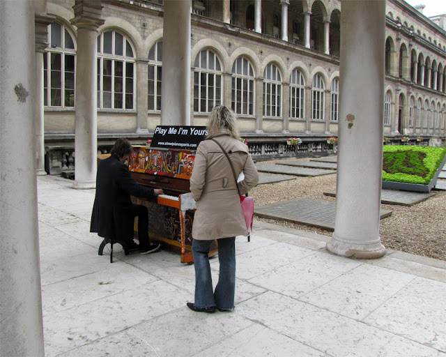 Play Me, I’m Yours, street pianos, Hôtel-Dieu courtyard, Paris