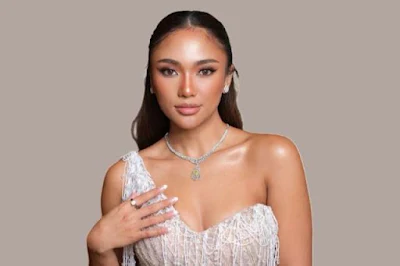 Seksinya Mahal Banget! Marion Jola Dikomentari Habis-habisan Saat Pakai Halterneck Dress Bling-bling