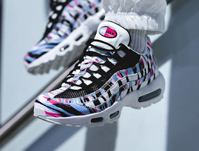 Nike Air Max 95 - Đôi giày thể thao bán chạy nhất 2021