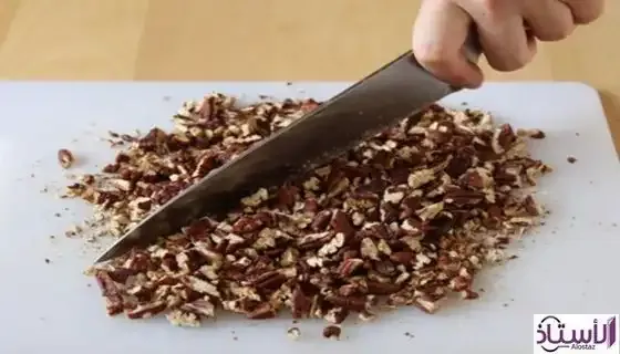 chopping-nuts