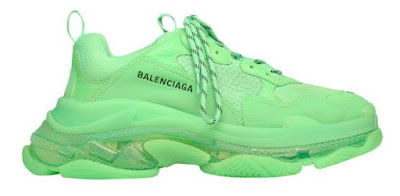 Balenciaga Triple S là mẫu giày được săn đón