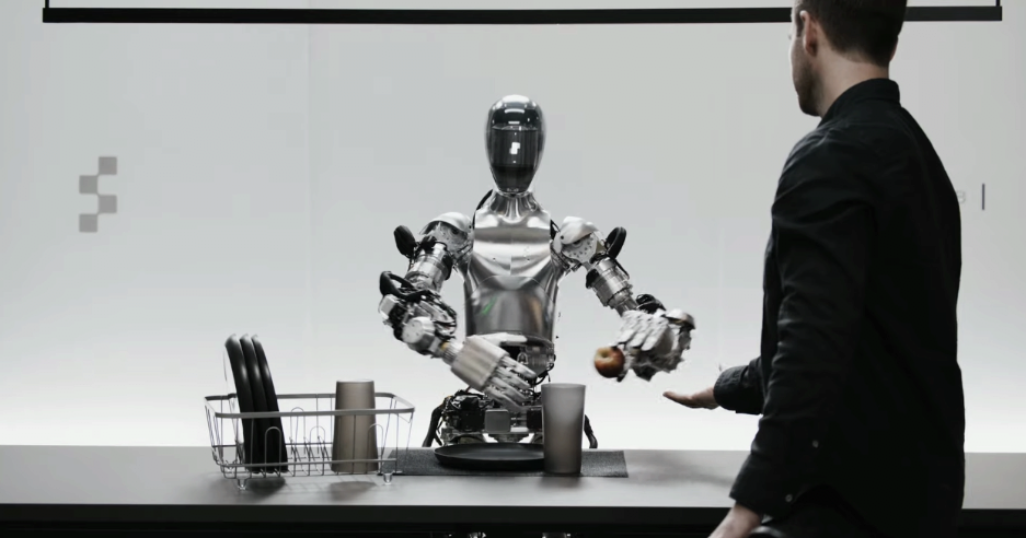 [theqoo] AI ROBOT REVEALED A FEW HOURS AGO