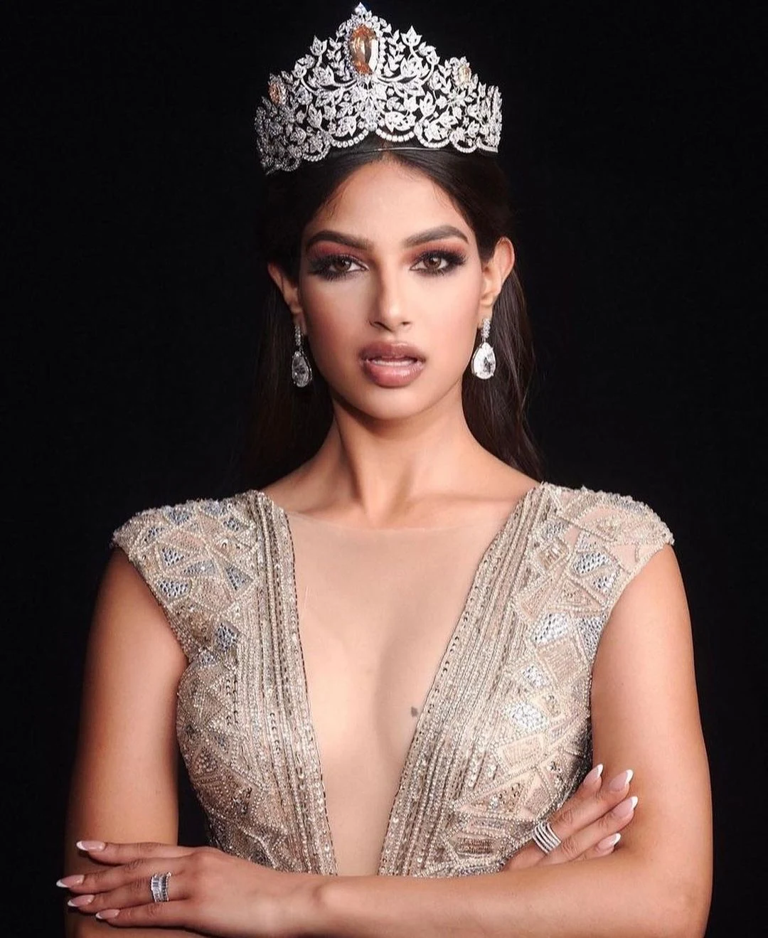 Top 40 pictures of Harnaaz Kour Sandhu 2021 Miss Universe