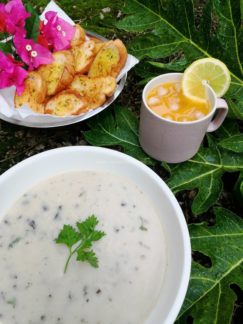 Resepi Mushroom Soup dan Garlic Bread Ala Pizza Hut