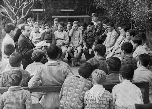 Descubren imágenes de los alumnos en una escuela histórica de Sant Andreu durante la República