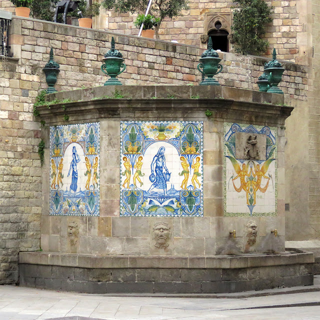 Font de Santa Ana (Fountain of Santa Ana), Carrer dels Arcs, Barcelona