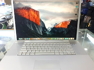 Laptop MacBook Pro A1229 Core2 Duo 2.4GHz 17" 2008 RAM 4GB HDD 160GB Seken