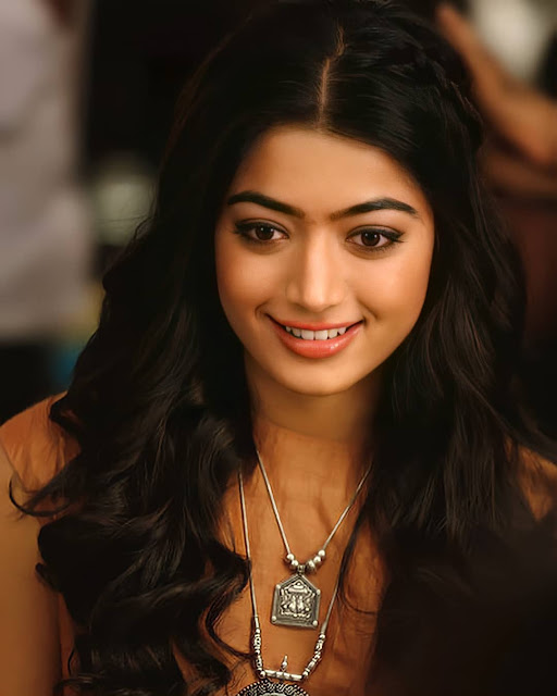 Actress Rashmika Mandanna Latest Cute Photos 9