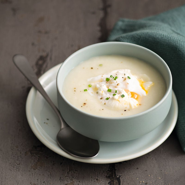 Velouté de panais et son œuf poché