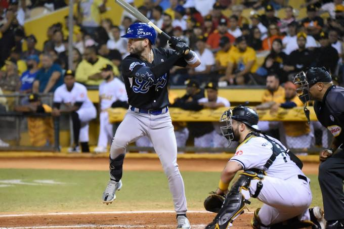 Licey supera a las Águilas de mano de Hall y Barrera