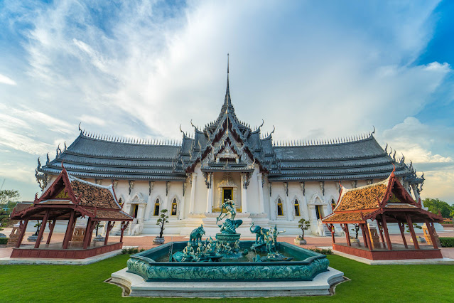 Sanphet Prasat Throne Hall