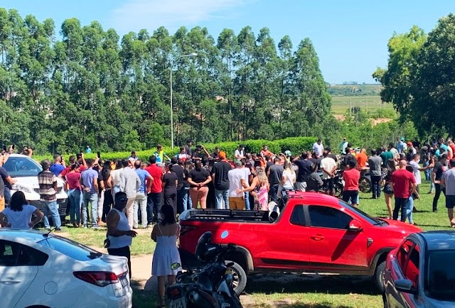 Familiares e amigos se despedem de piloto do ES encontrado morto durante o Rally Cerapió