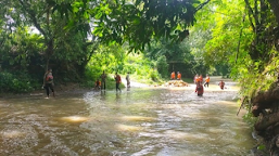 Warga Bengo Tenggelam di Sungai, SAR Brimob Bone Diterjunkan 