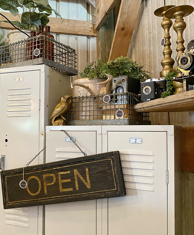 Vintage locker styling