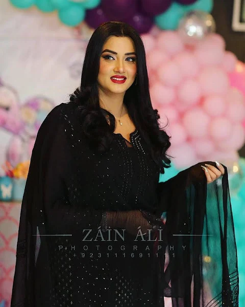 Kiran Tabeir Gorgeous Pictures from Family event
