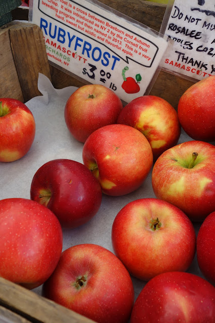 Samascott Farms, farmer's market, fruits and vegetables, apples, blah to TADA