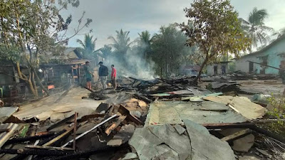 Diduga Korsleting Listrik, MTs dan MA Riyadhul Ulum Sungai Pinyuh Ludes Terbakar