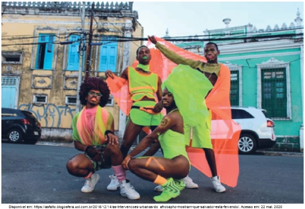 O Afrobapho é um coletivo baiano formado por jovens negros, LGBTQI+, moradores da periferia soteropolitana, que utilizam as artes integradas e os recursos de multimídia para promover mobilização social por meio de performances que interseccionam música, dança, vídeo, cenografia, indumentária e questões sobre a pauta das minorias.