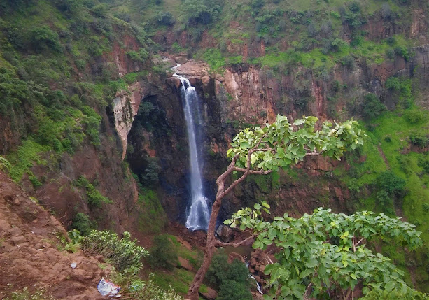 bhimkund chikhaldara waterfall