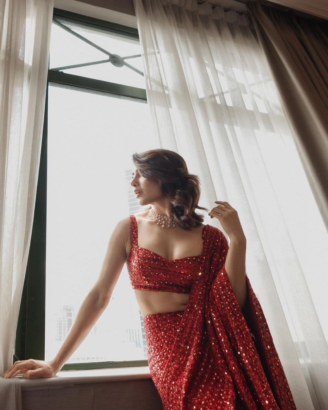 Samantha Ruth Prabhu's Red Sequin Saree Spectacle: Glitter, Glam, and a Whole Lot of Sass!