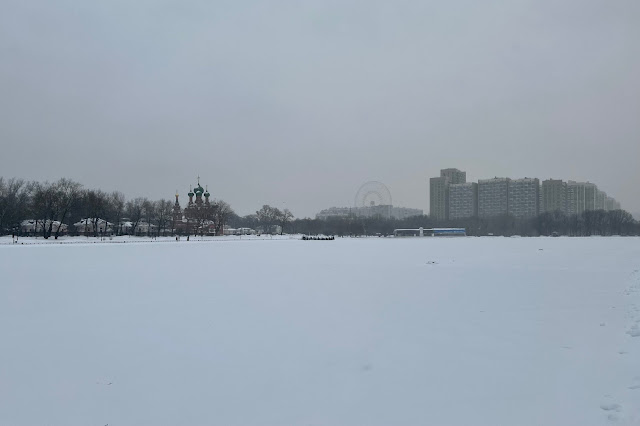 улица Академика Королёва, Останкинский пруд