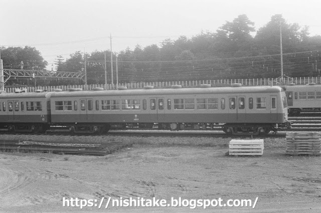 西武赤電451系458Fの飯能方先頭車クハ1657。　小手指車両基地　1982.9.1-4