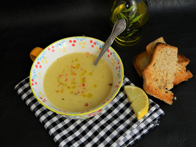 Supa crema de linte galbena si zucchini