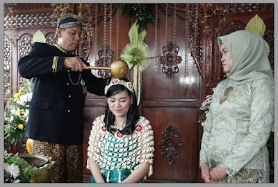 Upacara Siraman Pengantin Jawa Muslim