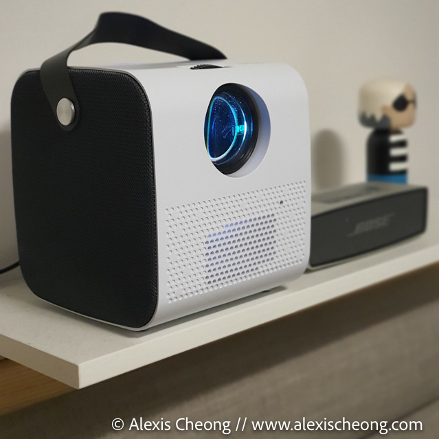 Lumos ray projector