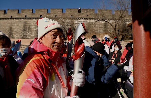 Jackie Chan llegó a la Gran Muralla con la antorcha de los JJ.OO. Pekín 2022