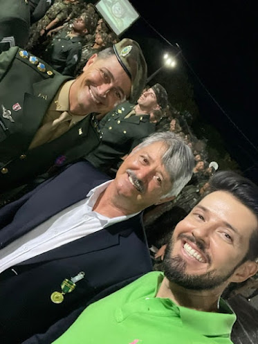 MENDES ROSS RECEBE HOMENAGEM DO EXÉRCITO BRASILEIRO