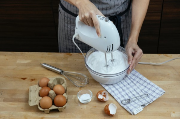 Consider the Different Factors for Selecting Hand Mixer for Kitchen