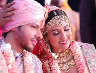 Nihar Pandya With His Wife